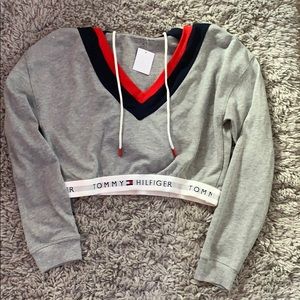 MEDIUM TOMMY HILFIGER SHIRT